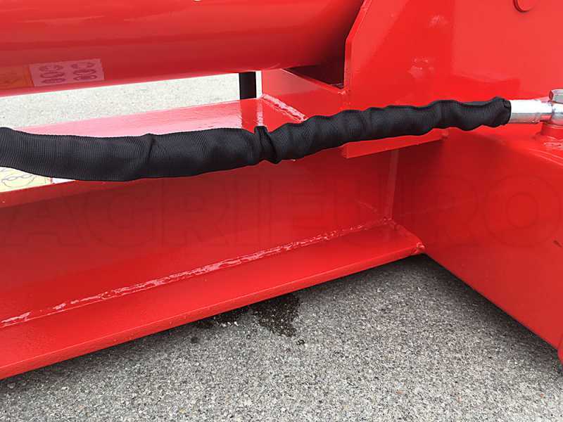 Simatech S350 – Liegender Holzspalter für Traktor – 35 t – Kolbenhub 800 mm